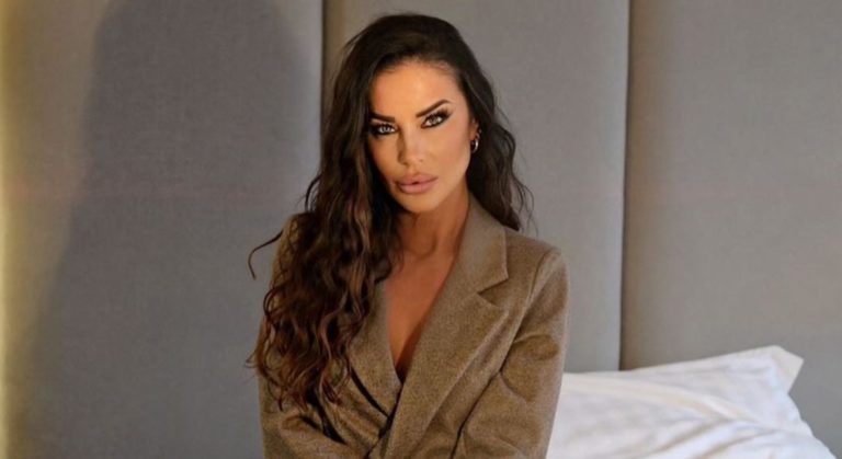 Antonella Mosetti guadagna 10.jpg