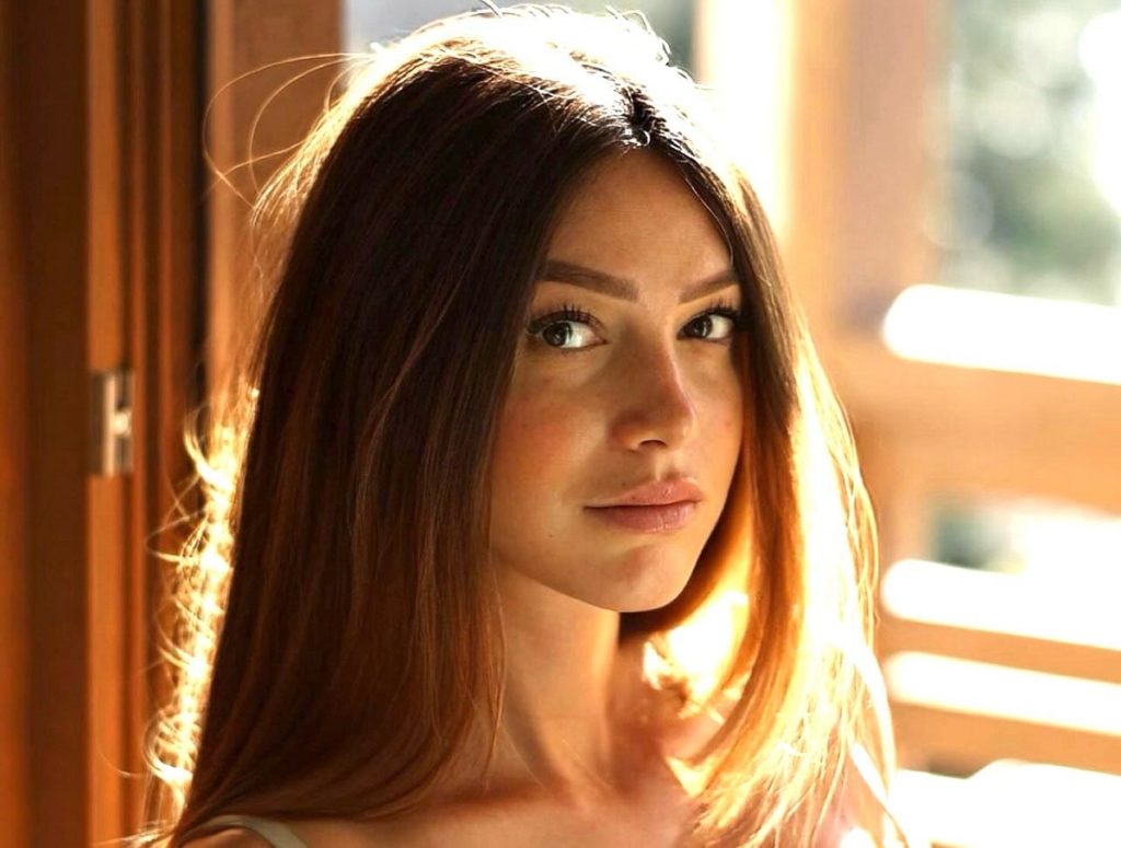 Arianna Cirrincione lavvicin.jpg