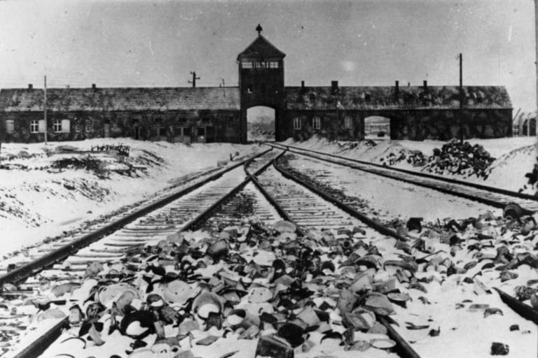 Auschwitz.jpg