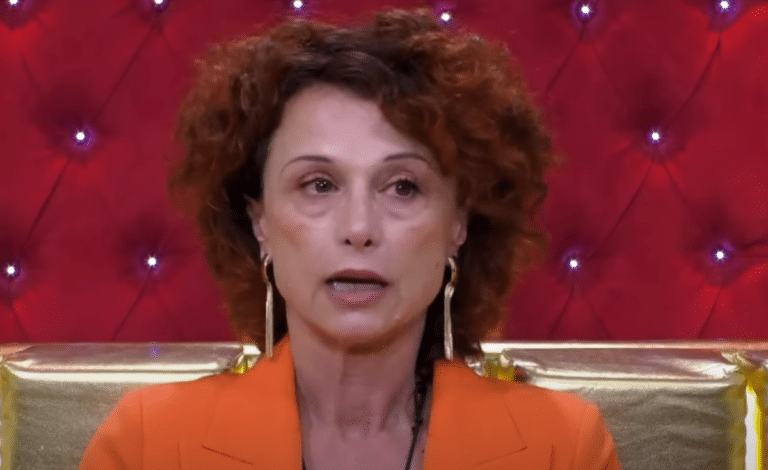 Beatrice Luzzi lascia il Grand.png
