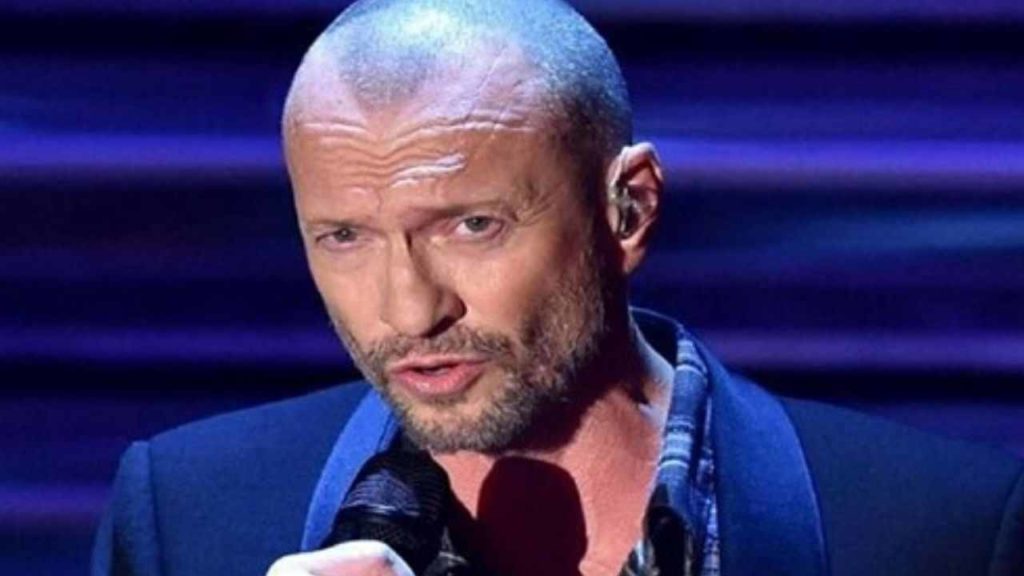 Biagio Antonacci dal militare.jpg
