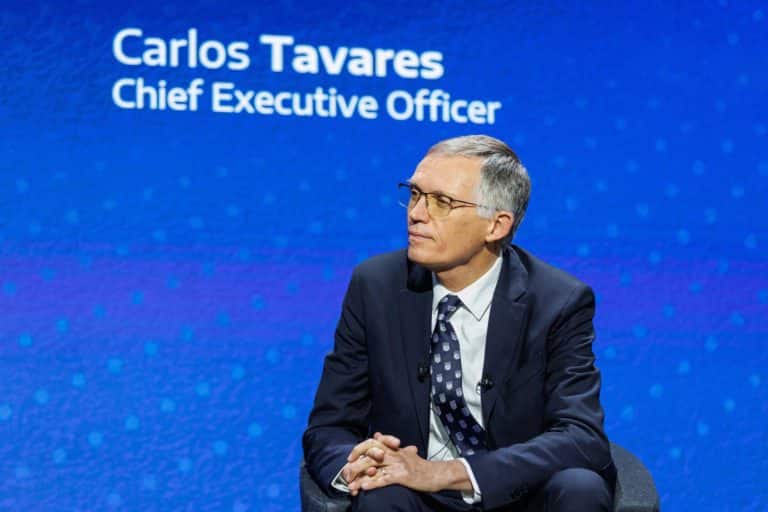 CEO stellantis carlos tavares scaled.jpg