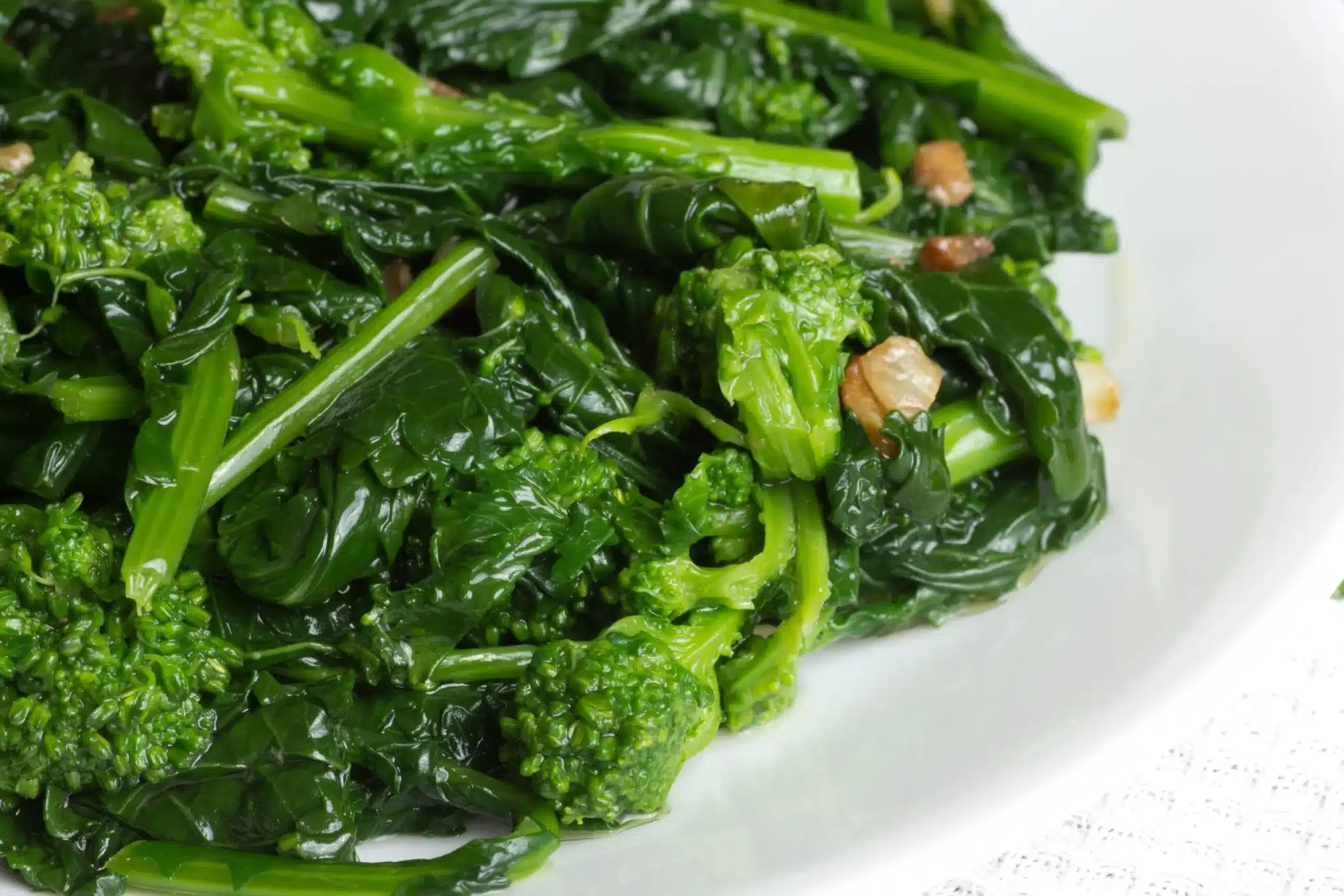 Cime di rapa: le preparo così e sono ottime come contorno e per condirci la pasta 1 Cime di rapa scaled.jpg.webp