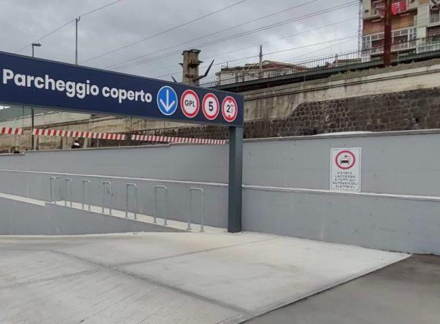 Divieto di parcheggio auto elettriche nel sotterraneo del supermercato eurospin a Napoli Vai Elettrico.jpg