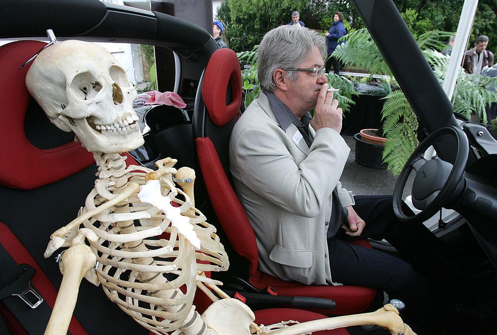 Fumare in auto.jpg