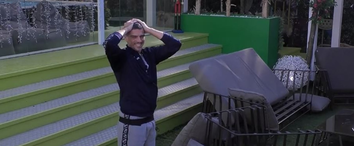 Grande Fratello: Massimiliano emozionato per il messaggio aereo di sua figlia 1 Grande Fratello Massimiliano 1 1.jpg