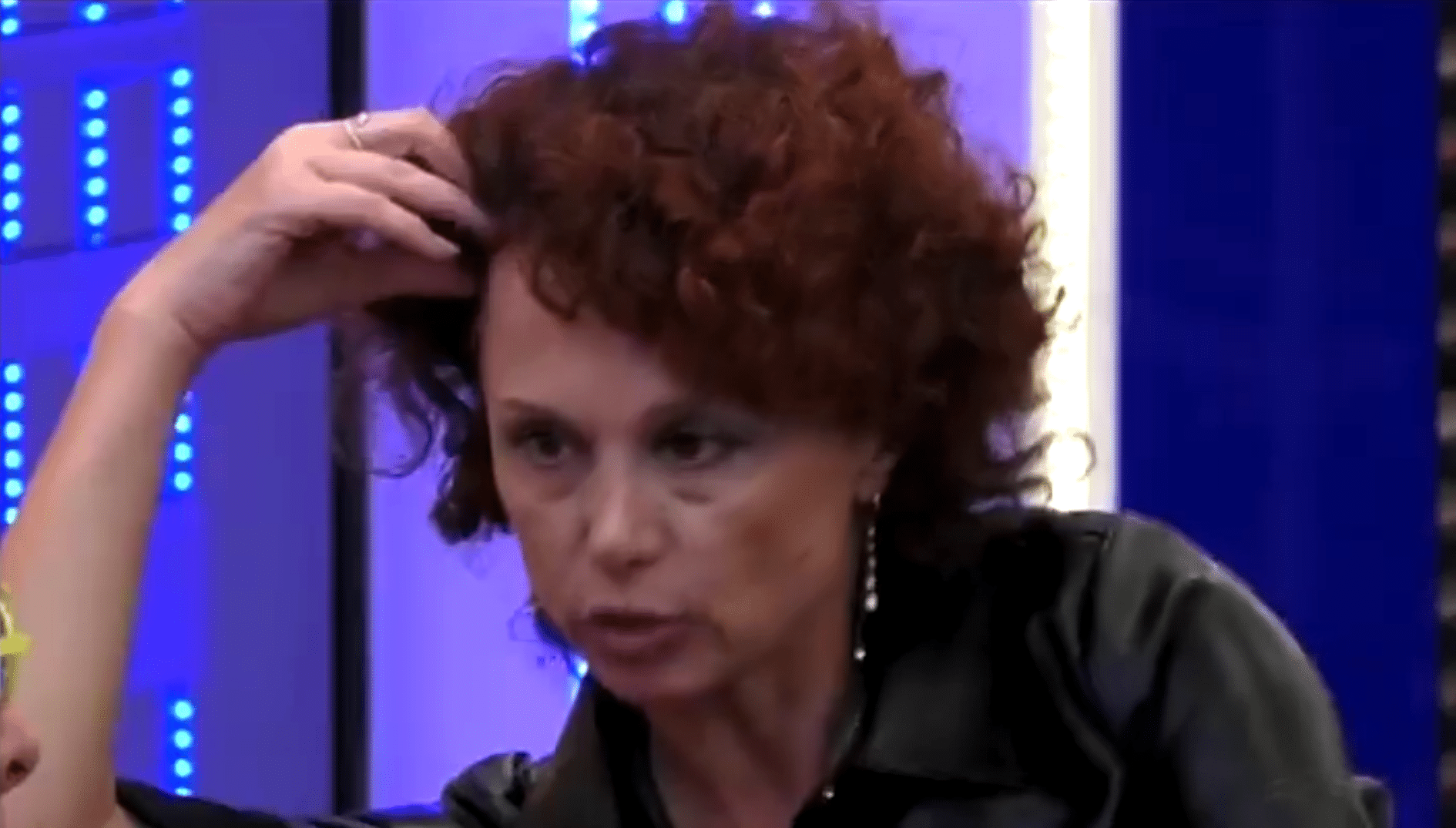 Il dolore di Beatrice Luzzi r.png