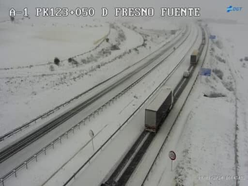 Nevicate e piogge causano caos 512x384.jpg