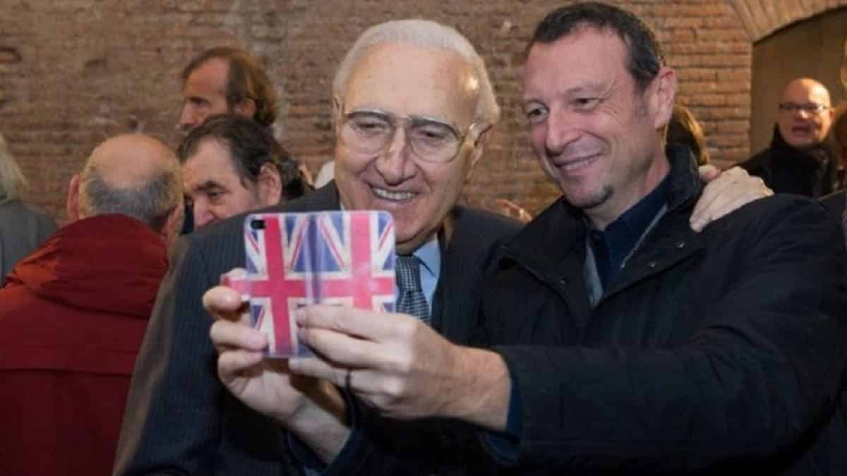 Pippo Baudo: la sua prima volta in tv e il suo amore per Sanremo 1 Pippo Baudo la sua prima volt.jpg