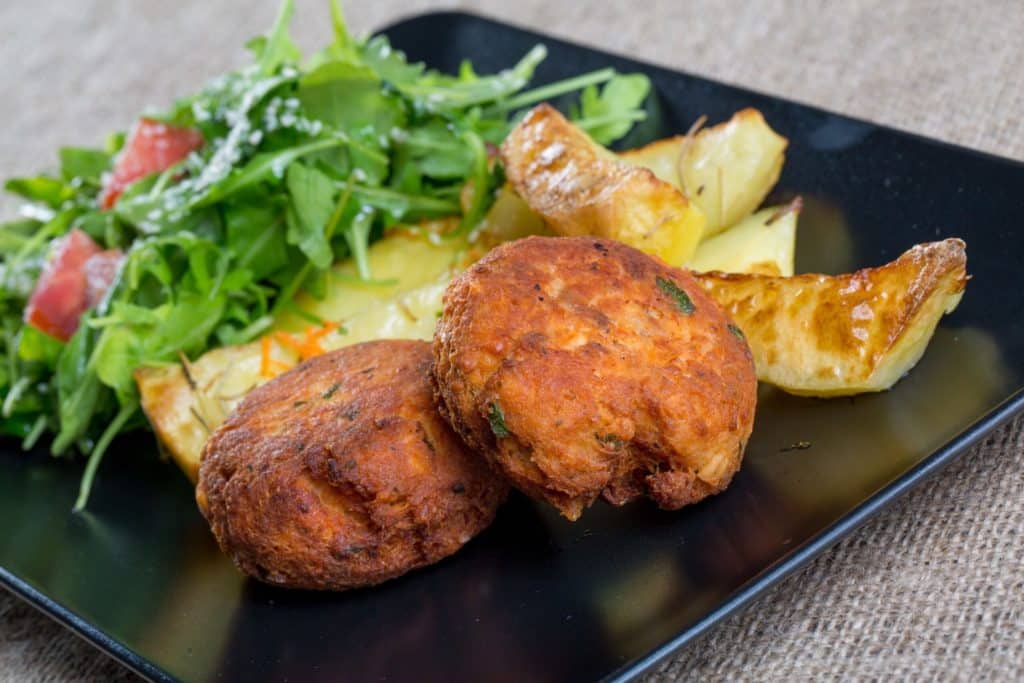 Polpette di tonno e patate scaled.jpeg