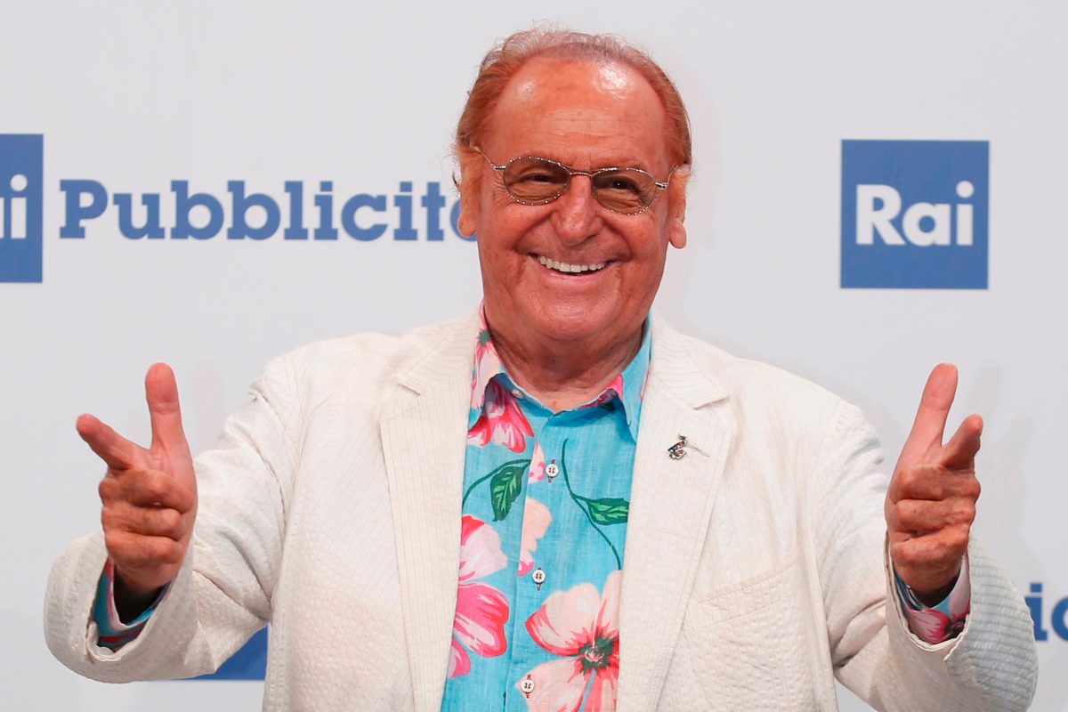 Renzo Arbore: la biografia del pioniere della radio italiana 1 Renzo Arbore la biografia del.jpg