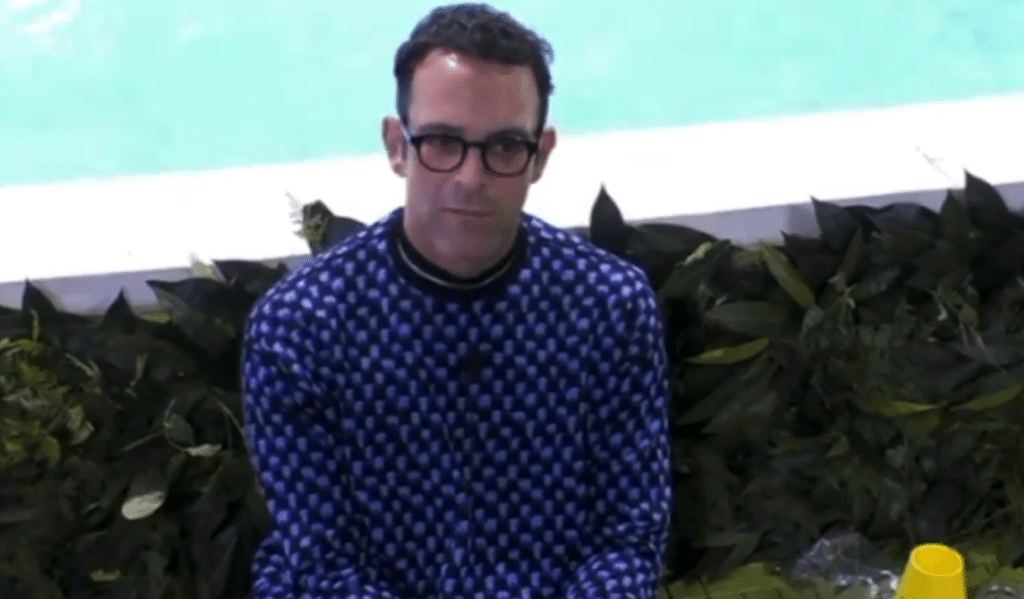 Stefano Miele conforta Vittori.png