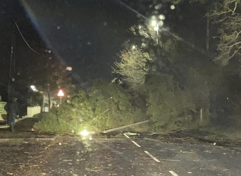 Tempesta Isha: venti impetuosi e danni in UK e Irlanda 1 Tempesta Isha venti impetuosi.jpg