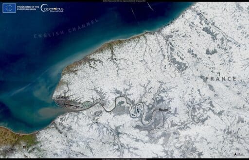 Tempesta di neve colpisce Nord Francia: 21 dipartimenti in allerta arancione – Immagini satellite Sentinel-2 mostrano la Normandia sotto la neve 1 Tempesta di neve colpisce Nord 512x329.jpg