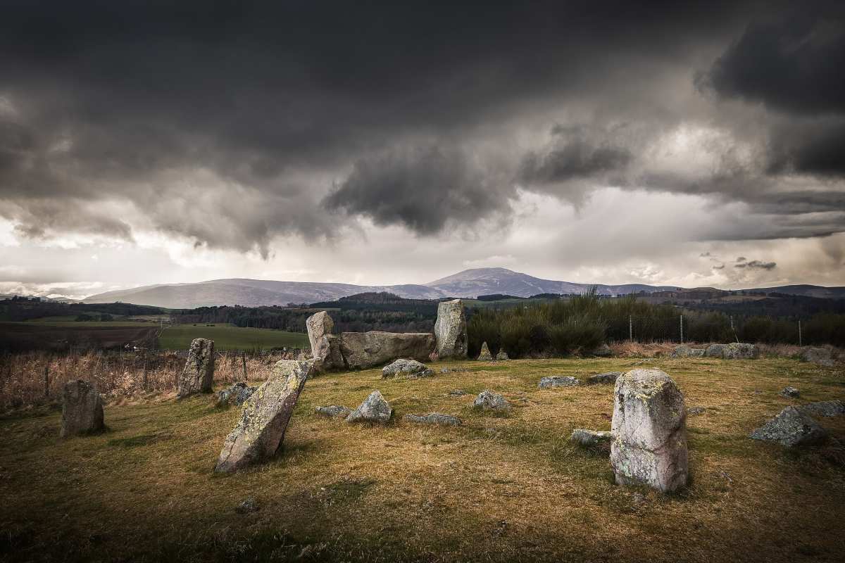 Tomnaverie, gli antichi cerchi di pietre scozzesi che a differenza di Stonehenge segnano la profonda connessione con la Luna 1 Tomnaverie.jpg