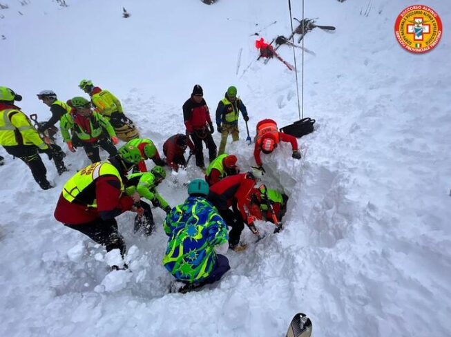 Valanga travolge scialpinista .jpg