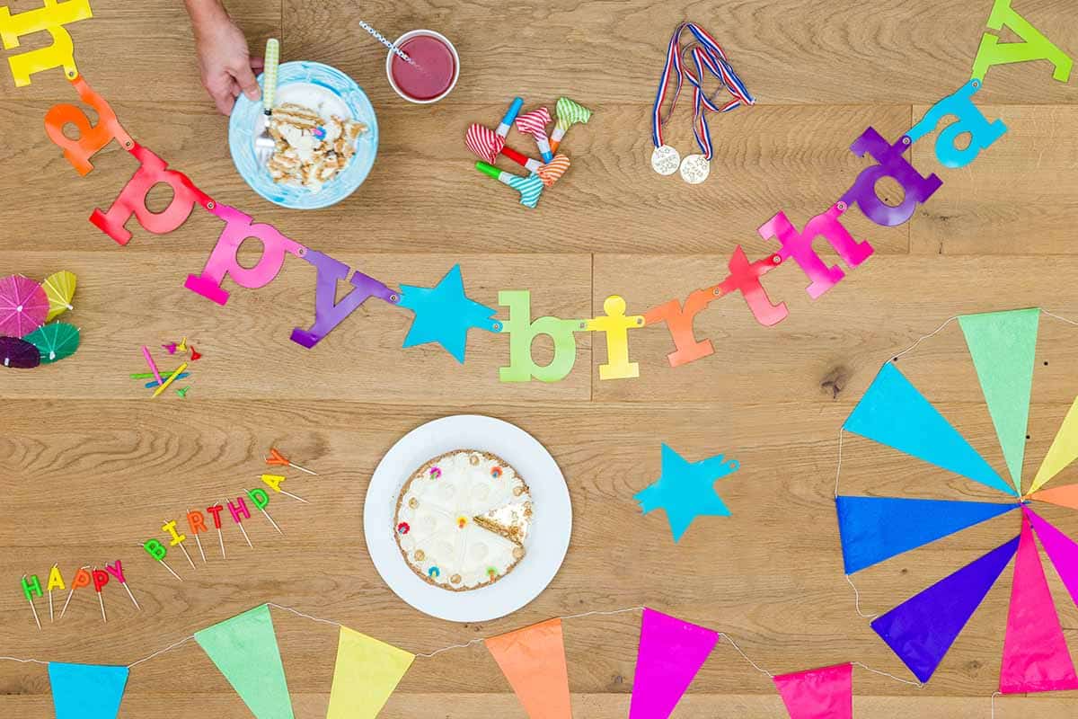 Addobbi per compleanno fai da te: scopri com’è facile realizzarli con materiali di riciclo 1 addobbi carnevale.jpg