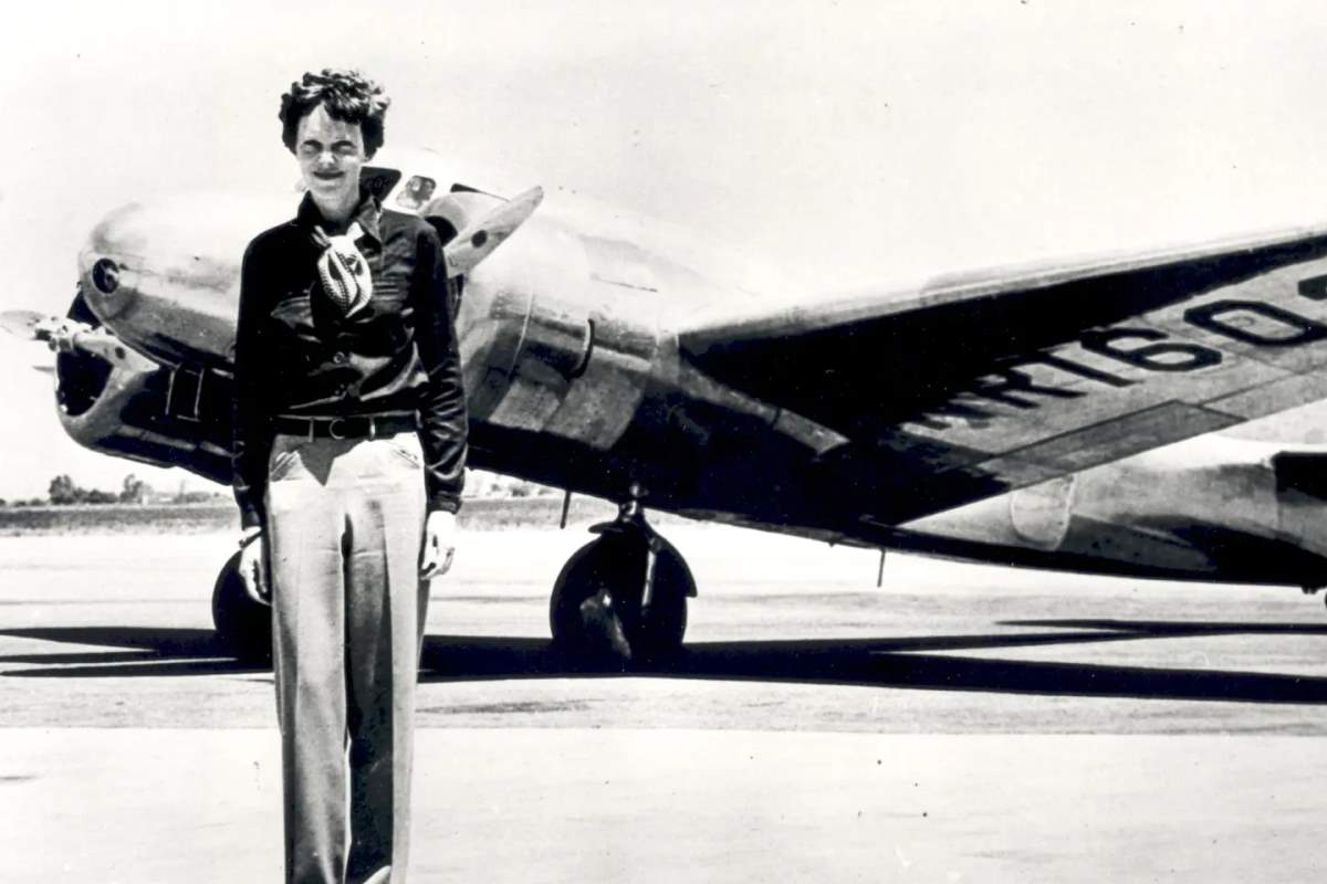 amelia earhat.jpg