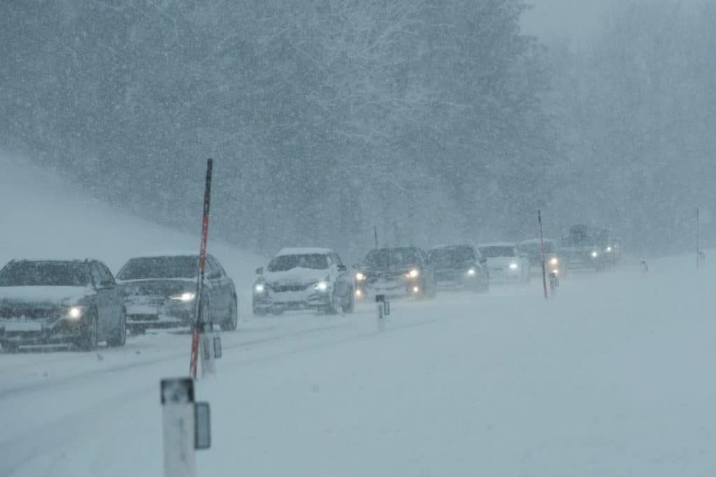 auto neve.jpg
