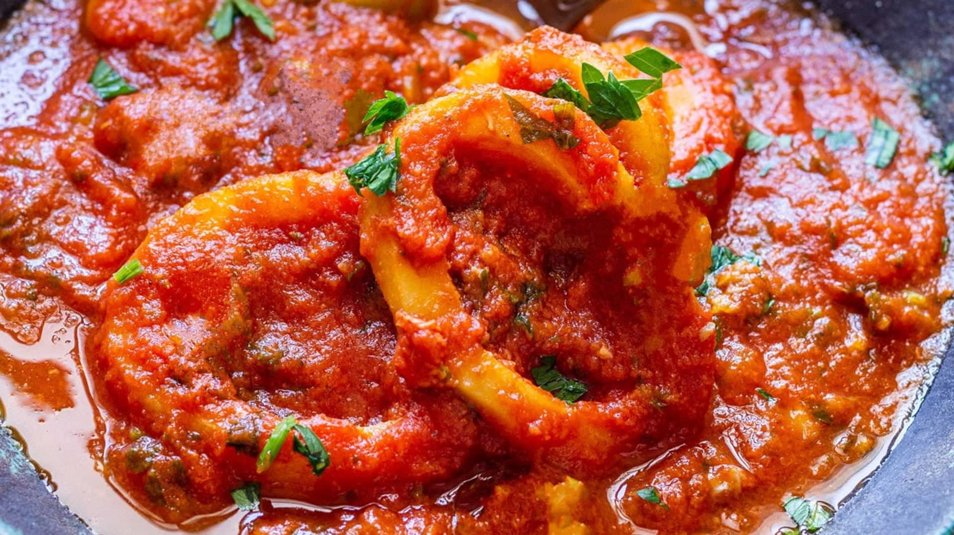 Calamari in umido con le patate: un piatto unico in tutti i sensi! 1 calamari in umido p m.jpg