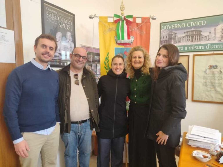 foto dipendenti comunali nuovi a cerveteri.jpg