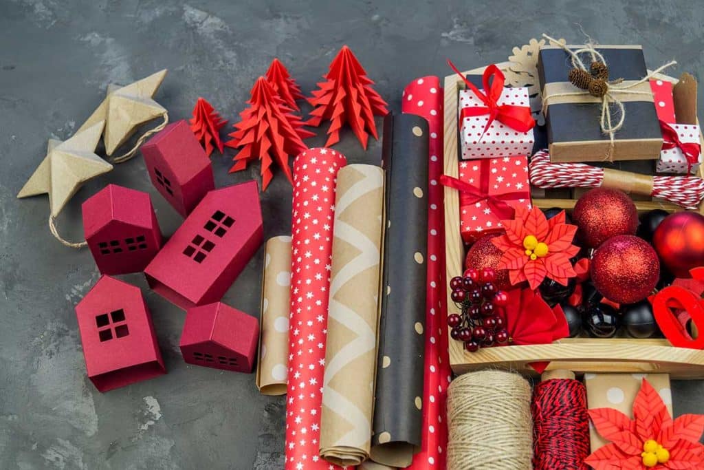 riciclo decorazioni natale.jpg