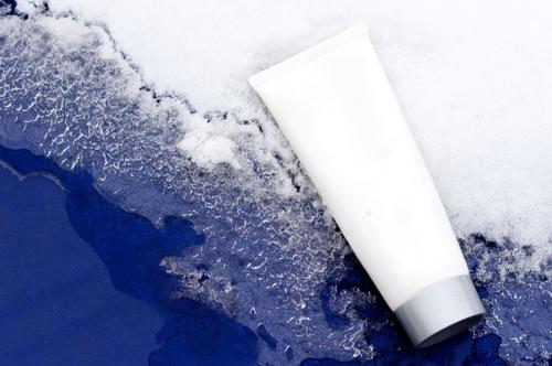 sunscreen in snow m.jpg