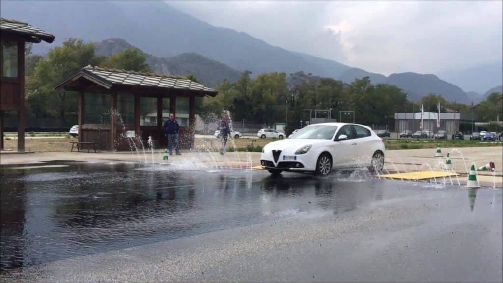 Corso guida sicura Centro MotorOasi Piemonte 2 e1708503883268.jpg