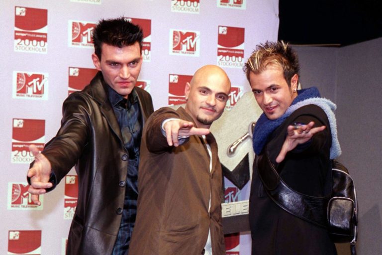 GI Eiffel 65.jpg