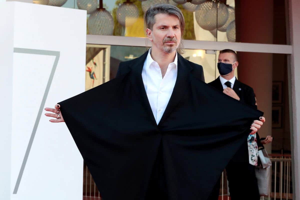 Chi è Rodrigo D’Erasmo, il violinista che dirige l’orchestra per Diodato a Sanremo 1 IM Rodrigo D Erasmo.jpg