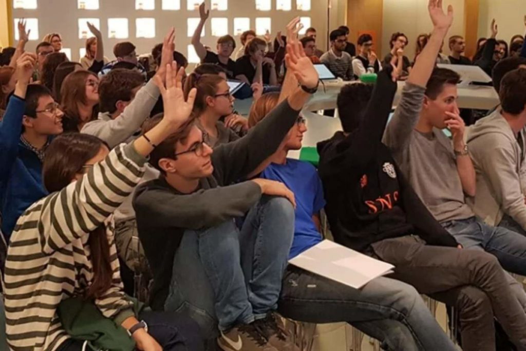 Scuola fallimento Modena.jpg