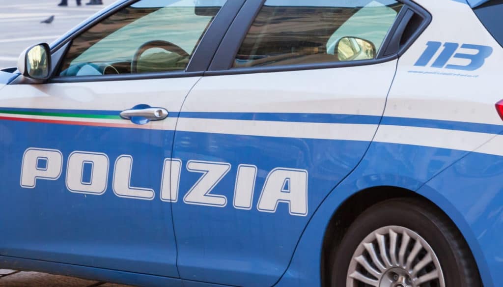 auto noleggio polizia.jpg