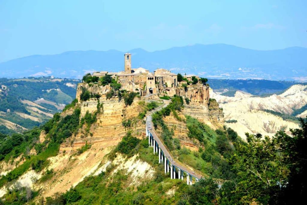 civita di bagnoregio.jpg