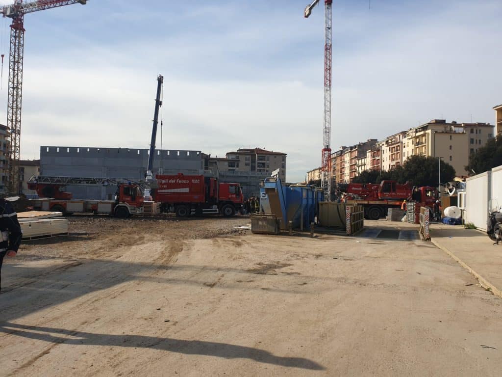 firenze crollo supermercato esselunga.jpg