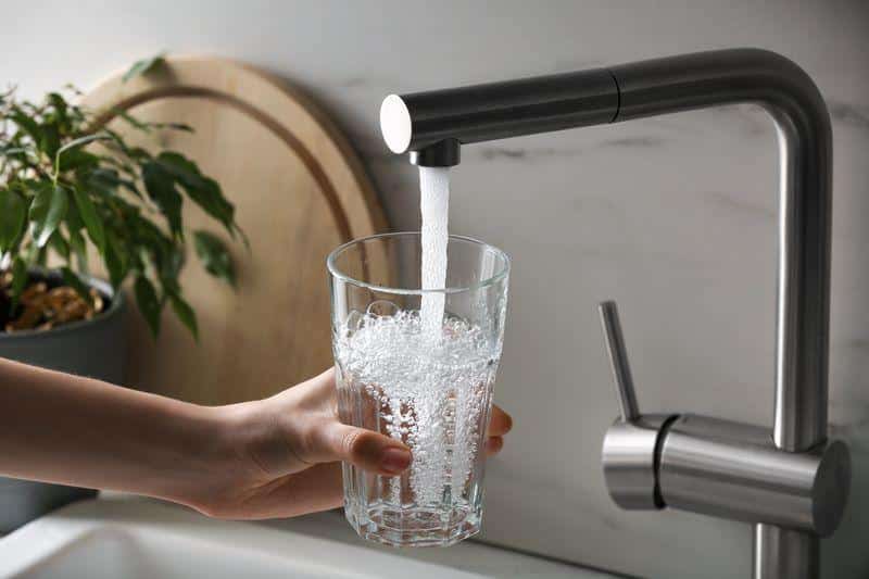 Battaglia legale sulla fluorizzazione dell’acqua potabile negli Stati Uniti 1 fluoride drinking water m.jpg