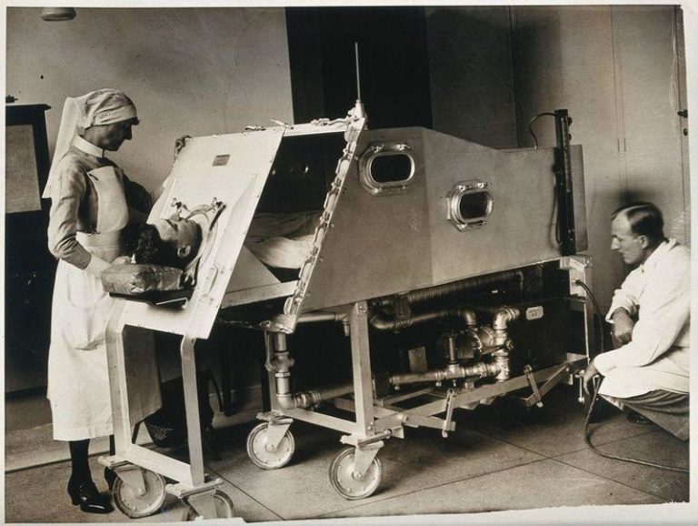 iron lung m.jpg