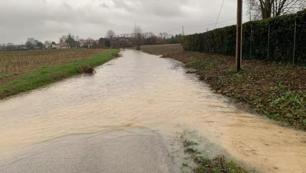 Maltempo, in Veneto 60 interventi dei pompieri. Il sindaco di Vicenza: «Restate a casa» 1 maltempo veneto.jpg