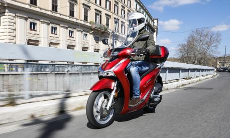 moto 125 cc autostrada tangenziale.jpeg