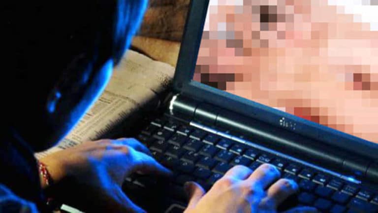 pedopornografia poliziotto.jpg