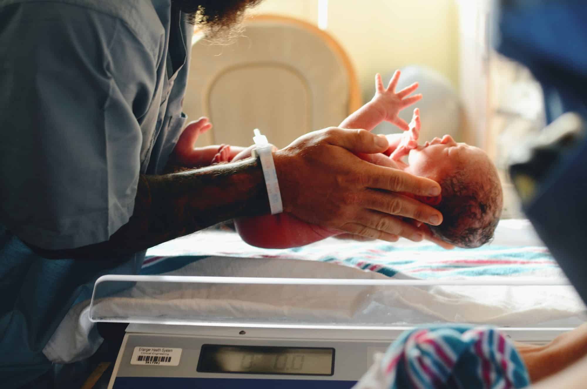 pisa neonato rapito genitori.jpg
