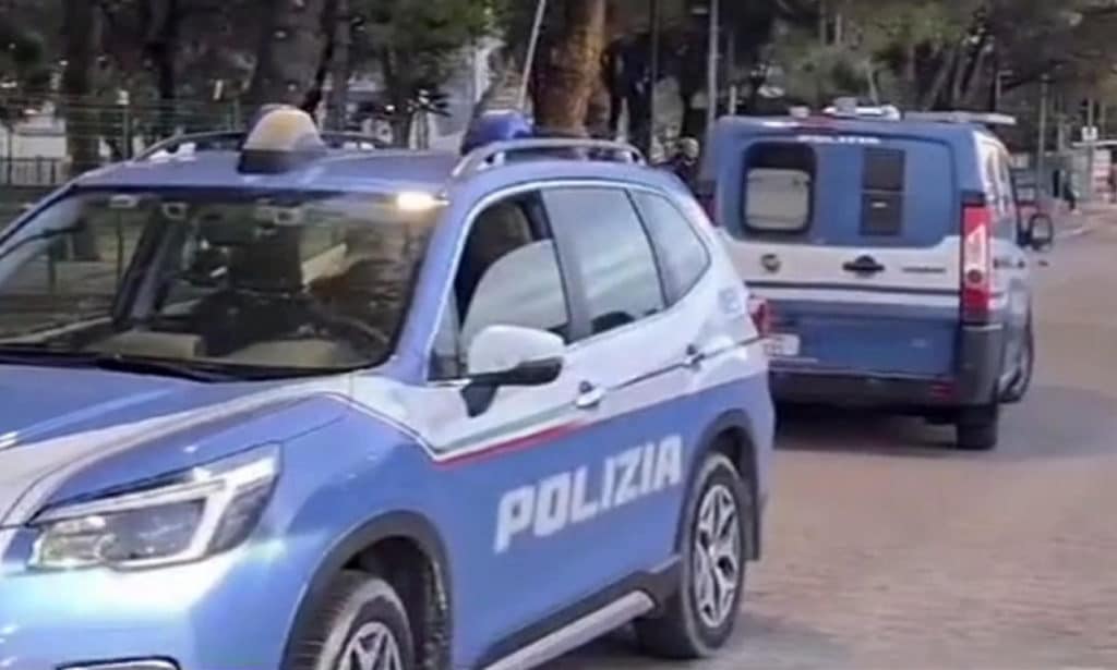 polizia stato 1.jpg