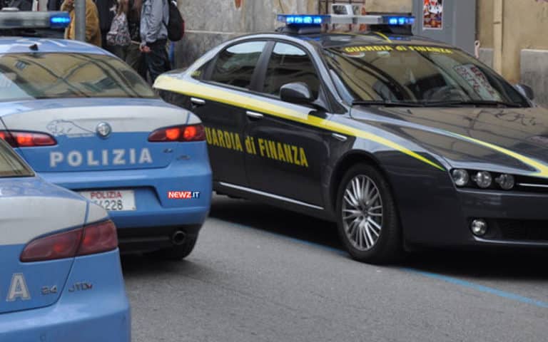 poliziotto guardia di finanza no vax.jpg