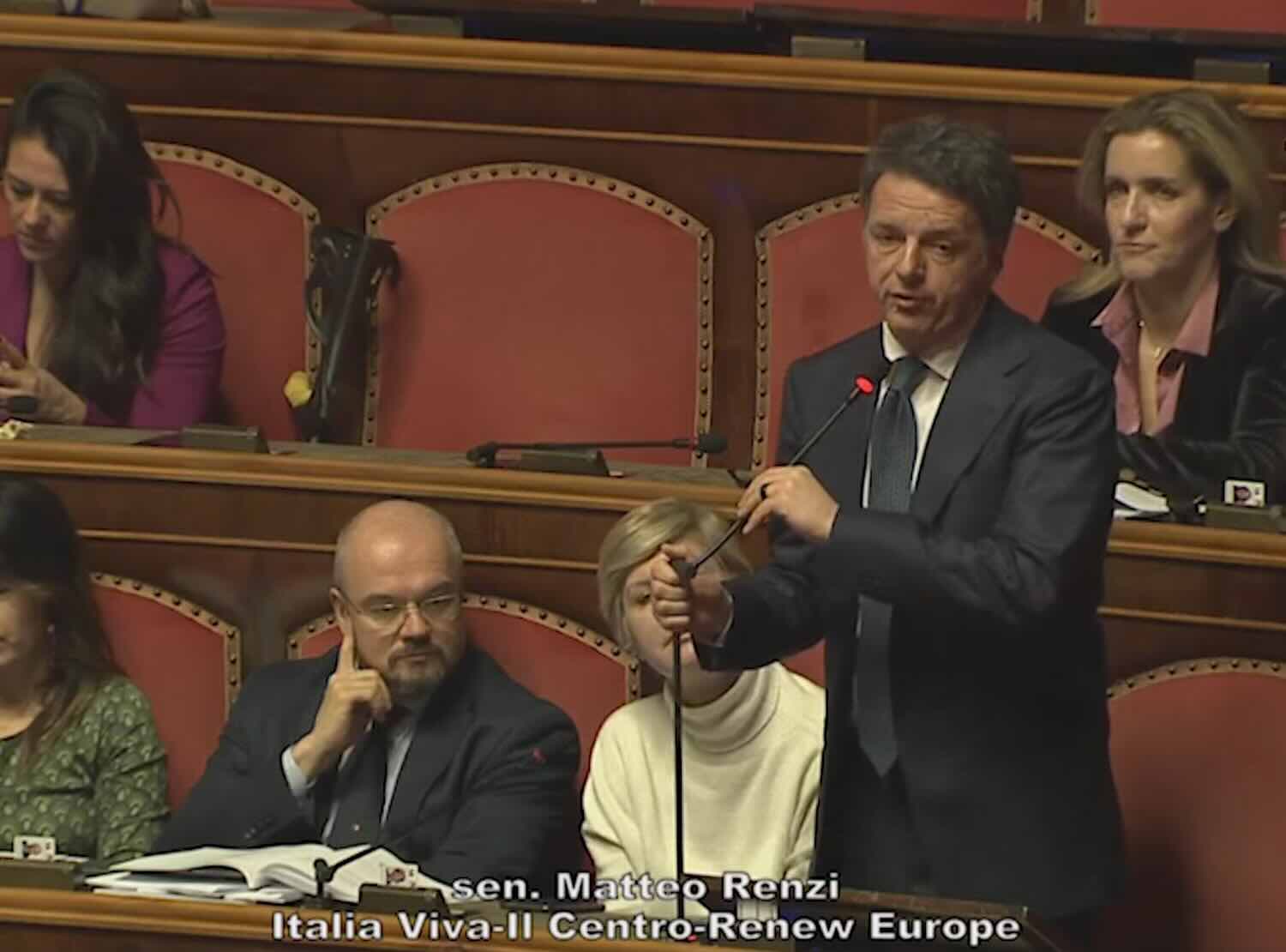 Renzi al Senato: «Per quello non mi hanno ancora indagato…», la battuta di La Russa che lo spiazza – Il video 1 renzi senato.jpg