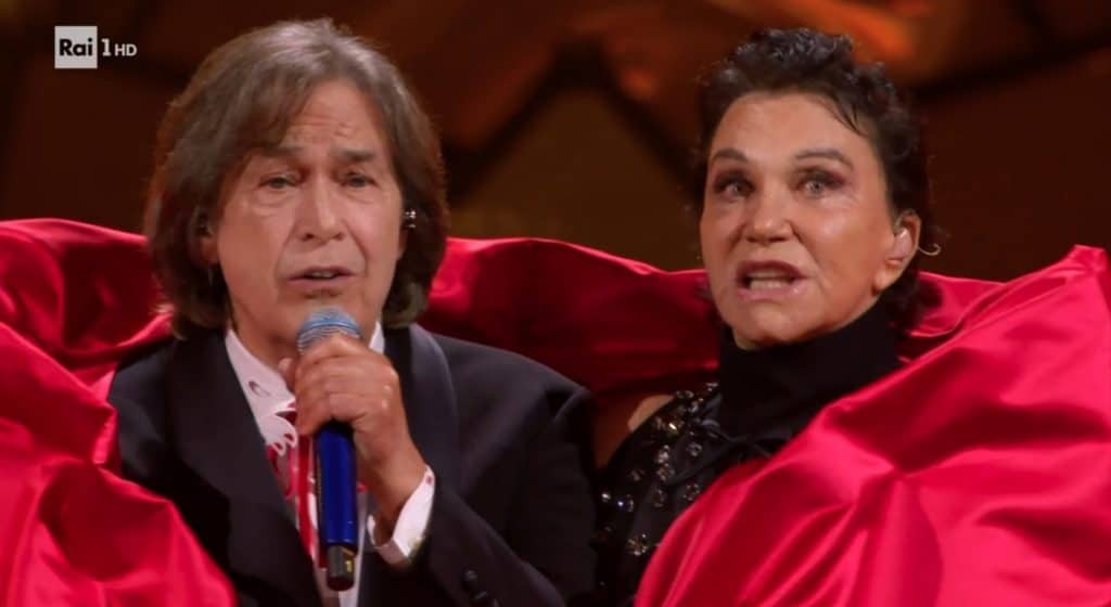 ricchi e poveri fiocco rosso.jpg
