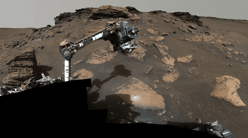 Il rover Perseverance della NASA incontra problemi con uno strumento chiave su Marte 1 sherloc m.png