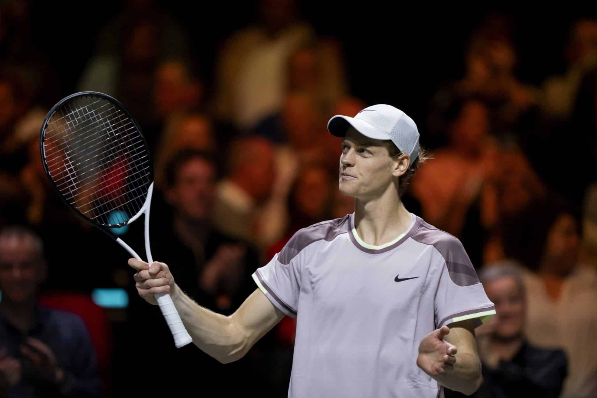 Jannik Sinner trionfa agli Atp 500 di Rotterdam e consolida il terzo posto nel ranking: il successo in finale contro de Minaur 1 sinner atp rotterdam finale scaled.jpg