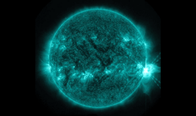 solar flare m.png