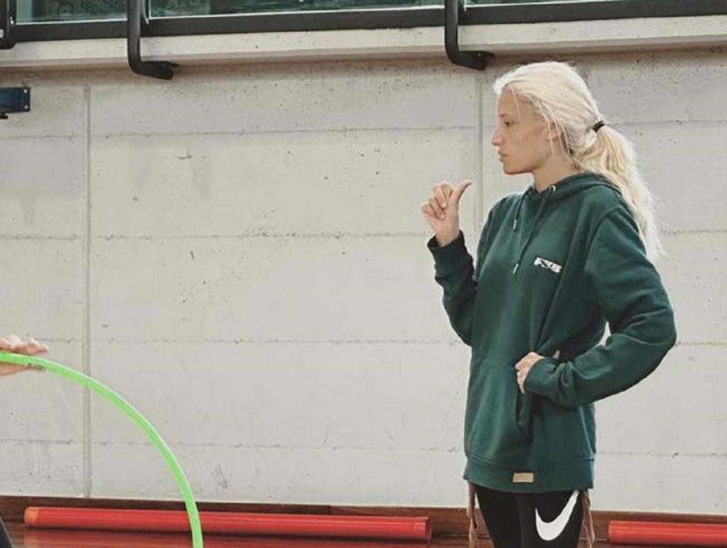 stefania fogliata ginnastica yogurt sberle.jpg