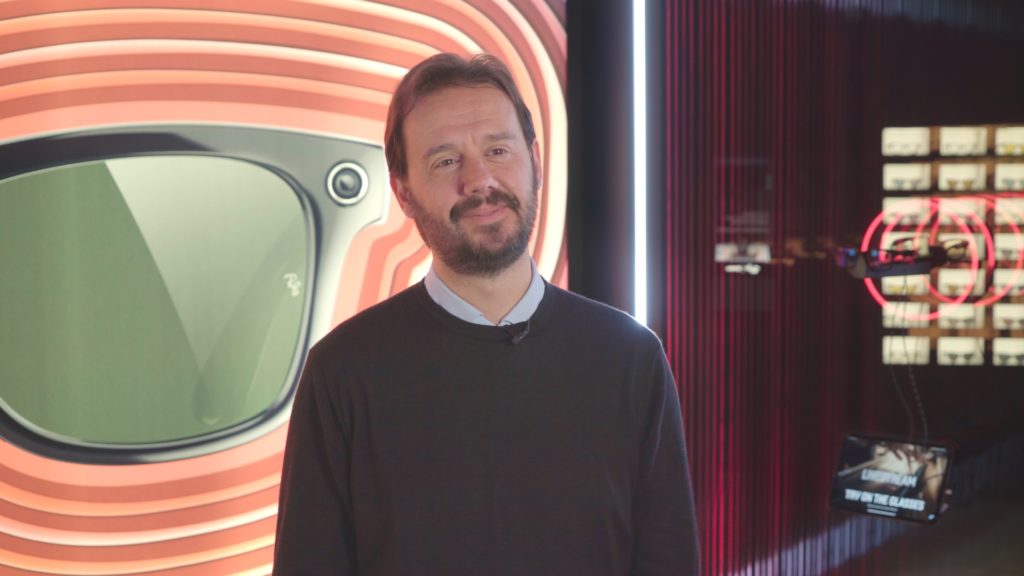240216 OPEN LUXOTTICA VIDEO 2 LONG V4 01 02 49 10 2.jpg