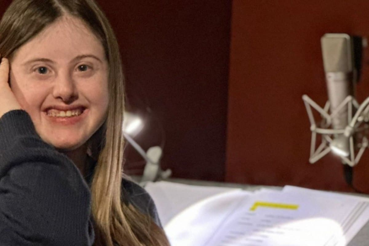 Alice è la prima doppiatrice in Italia con sindrome di Down (è la voce di un film che ti emozionerà) 1 Doppiatrice down.jpg